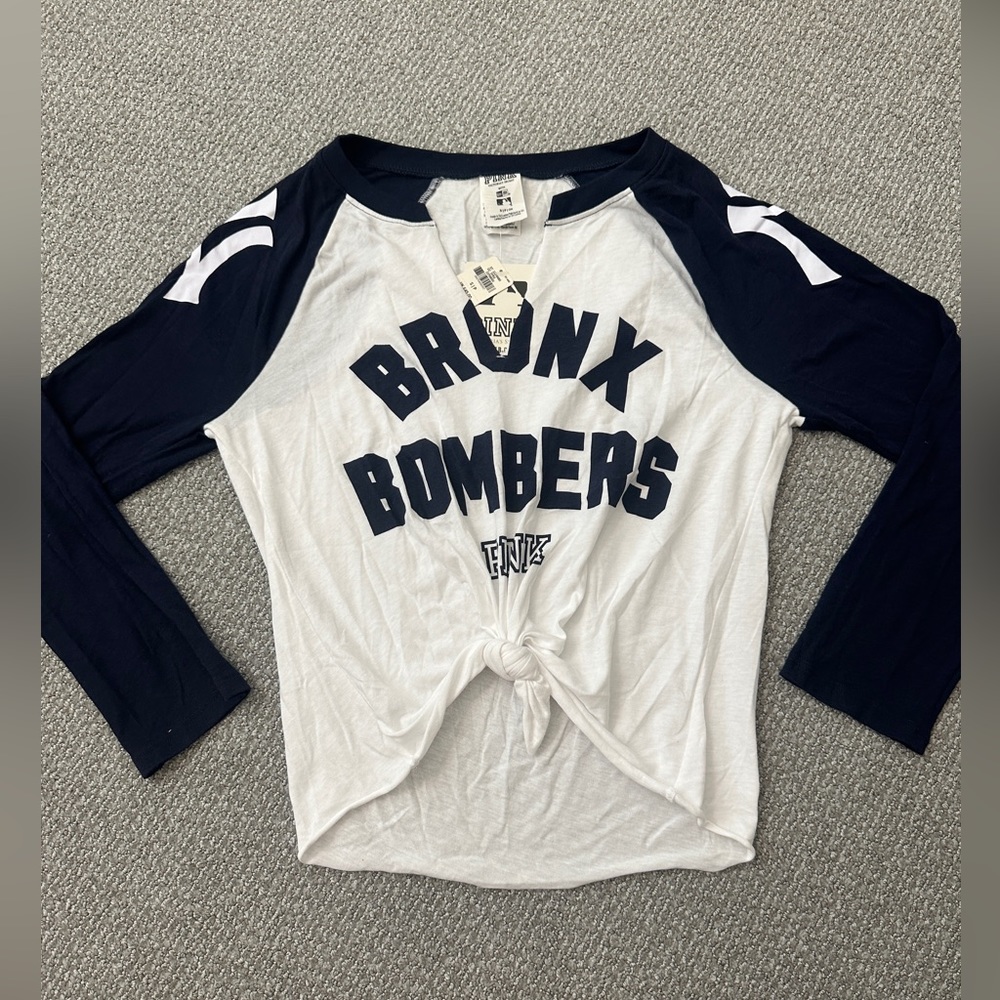 Victoria’s Secret MLB Exclusive Collection New York Yankees 3/4 Sleeve Shirt